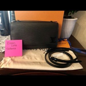 ❌SOLD❌ BNWT Cléry Pochette